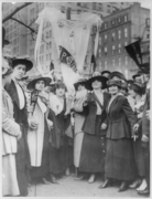 Mulheres trabalhadoras comemorando o Dia do Trabalho em Nova York, 1916.