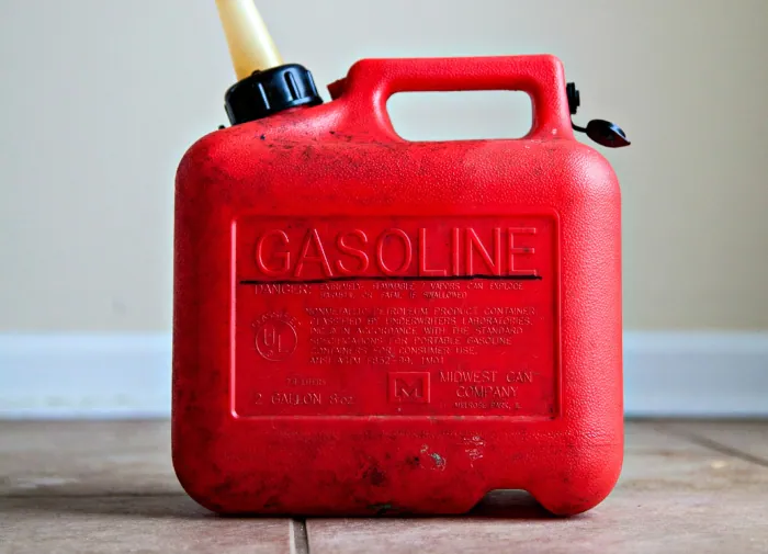 File:Gasoline-can.webp