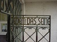 http://upload.wikimedia.org/wikipedia/commons/thumb/6/6a/Gate_KZ_Buchenwald.jpg/200px-Gate_KZ_Buchenwald.jpg