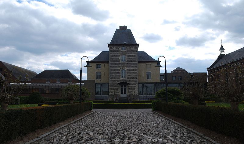 File:Goetsenhoven monastery overview.jpg