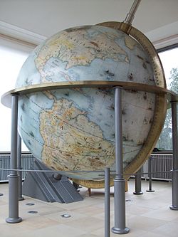 Globe of Gottorf, 21st century reconstruction at Gottorf Castle, near Schleswig, Germany Gottdorfer Riesenglobus 100 1231.jpg