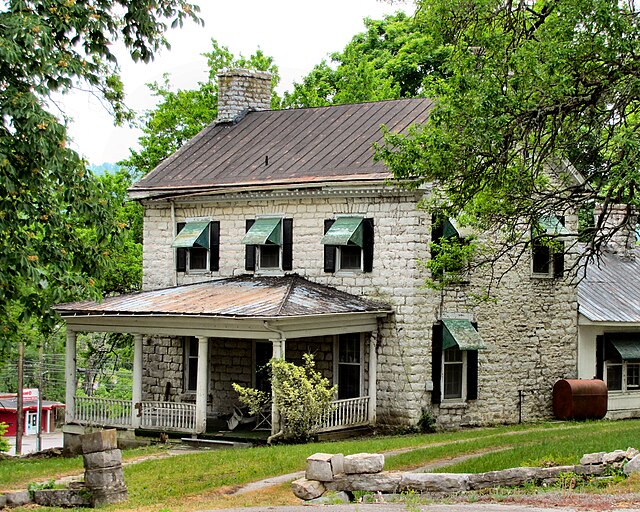 The Graham-Kivett House, built c. 1810