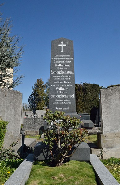 File:Grave of Scheuchenstuel, Hietzinger Friedhof.jpg