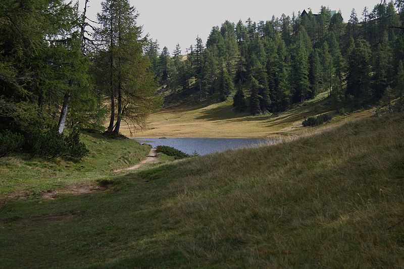 File:Großsee tauplitzalm 34273 2016-09-26.JPG