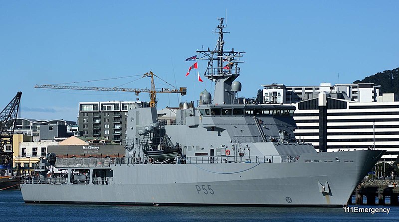 File:HMNZS Wellington on its first visit to Wellington - Flickr - 111 Emergency (29).jpg