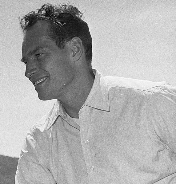 File:Heston,1960 (cropped2).jpg