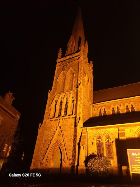 File:Holy Trinity Church, Weston-super Mare at night.jpg