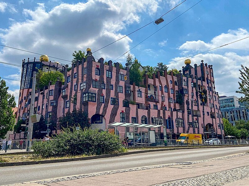 File:Hundertwasser Magdeburg.jpg