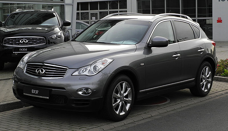 File:Infiniti FX30d GT Premium (J50) – Frontansicht, 10. September 2011, Düsseldorf.jpg