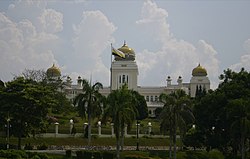 Iskandariah Palace atop of the Chandan Hill in Kuala Kangsar. Istana Iskandariah Bukit Chandan Kuala Kangsar.jpg