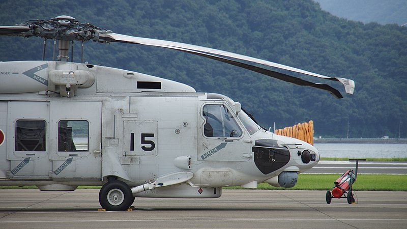 File:JMSDF SH-60K(8415) forward fuselage section right side view at Maizuru Air Station July 29, 2017.jpg