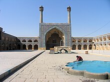 Jamé Mosque Esfahan courtyard (retouched).jpg