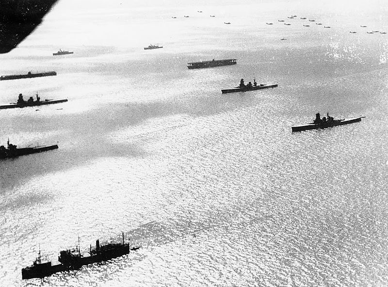 File:Japanese fleet on display.jpg