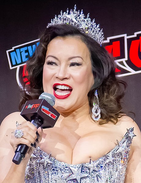 File:Jennifer Tilly at the New York Comic Con 2022 by Chris Roth.jpg