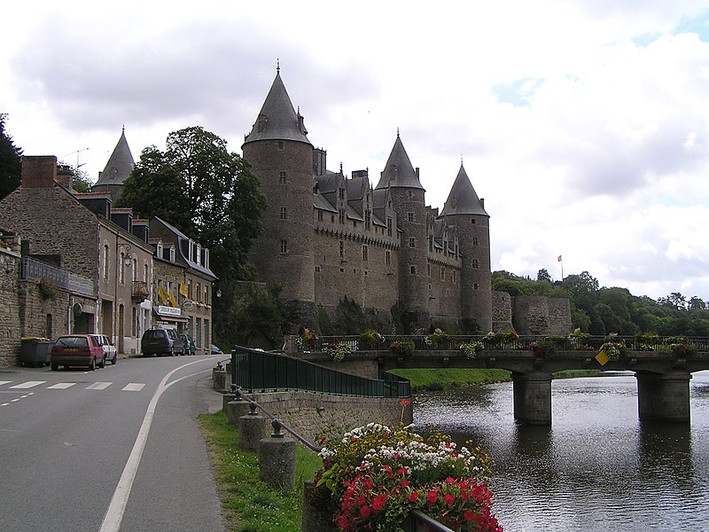 800px-Josselin20