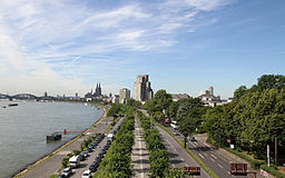 Köln Konrad-Adenauer-Ufer der-Alt- und Neustadt von Nordosten