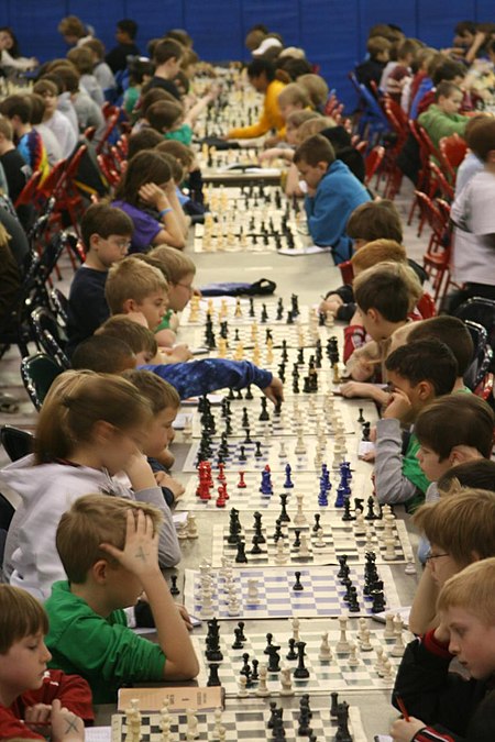 Tập_tin:Kids_chess_tournament.jpg