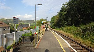 Knucklas or Cnwclas station platform shelter, Heart of Wales Line, Powys.jpg