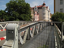 Krnov, ocelový nýtovaný most přes Opavu.jpg
