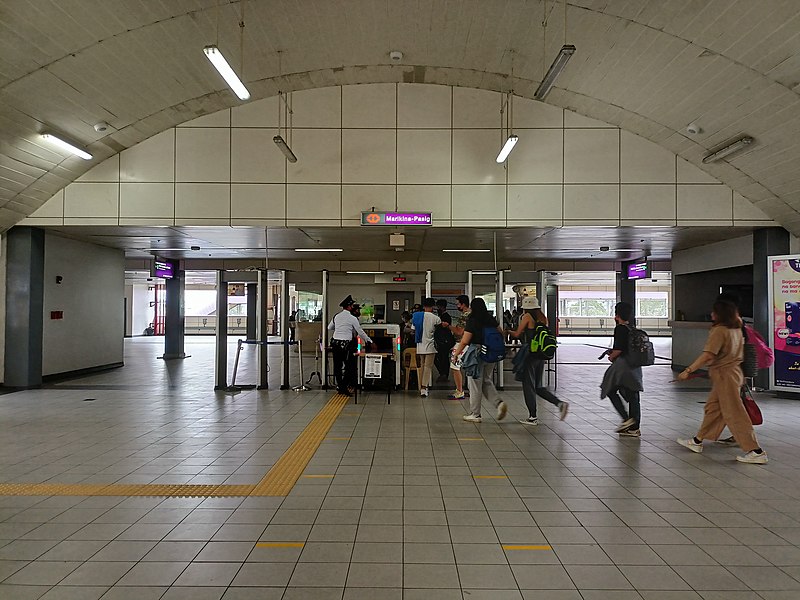 File:LRT–2 Marikina–Pasig Station Entrance.jpg