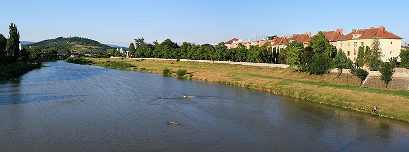 Rivière Latorytsa à Moukatchevo.