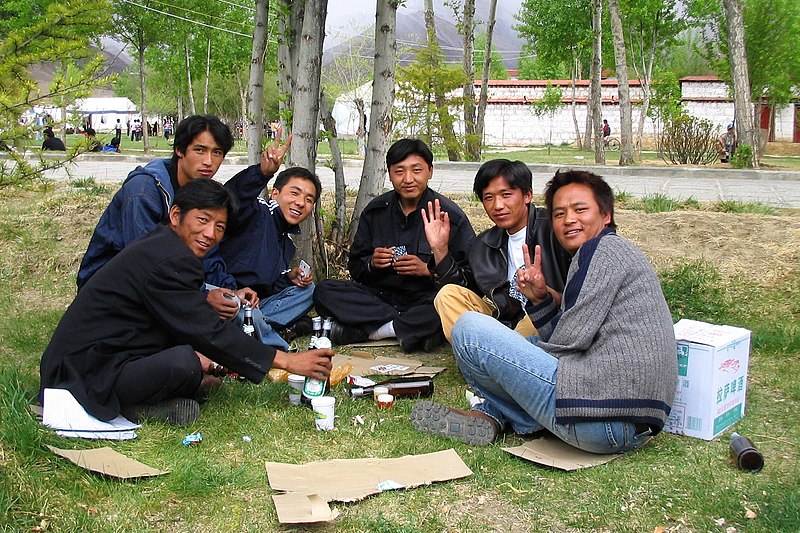 File:Lhasa Beer 2.jpg
