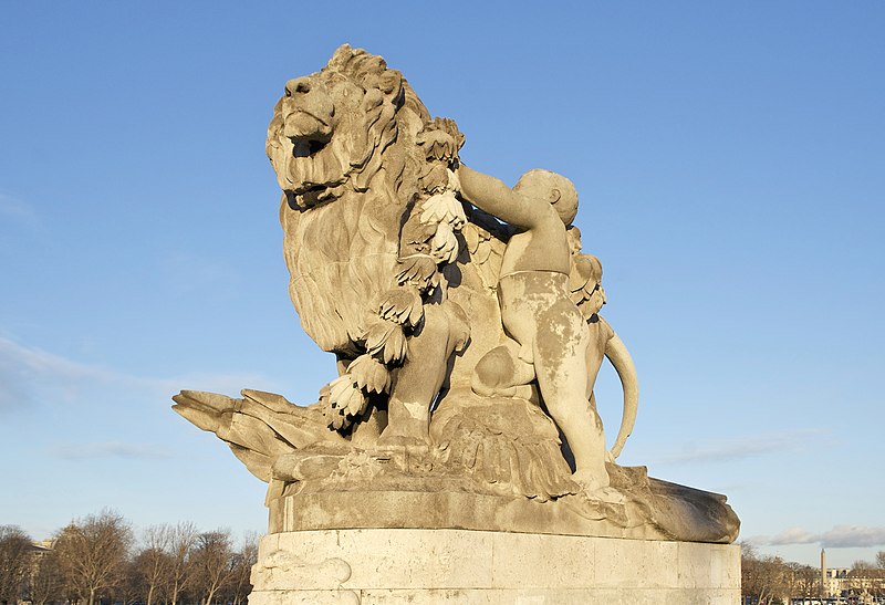 File:Lion enfant rive gauche pont Alexandre III Dalou.jpg