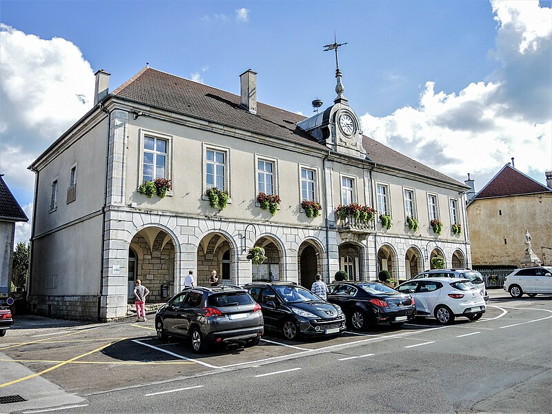 File:Mairie de Sancey-le-Grand.jpg