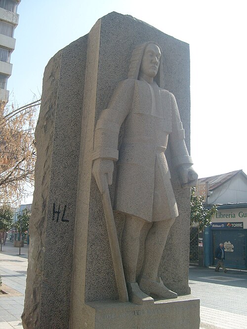 Statue of Governor José Antonio Manso de Velasco in the city of Rancagua.