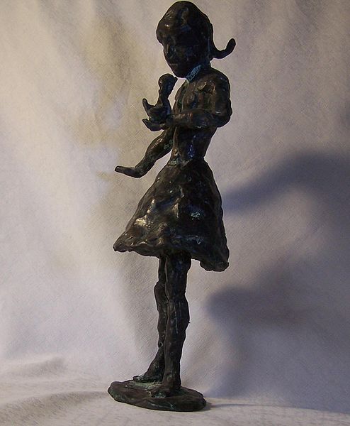 File:Margret Hofheinz-Döring, Gänseliesel, Bronzefigur.jpg