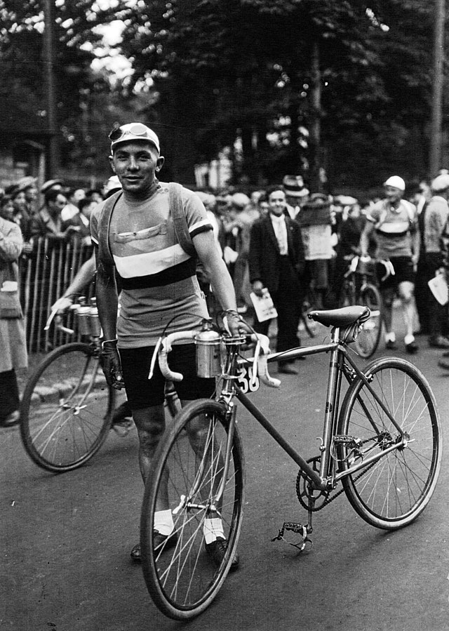 Maurice Archambaud, pendant le Tour de France 1932.