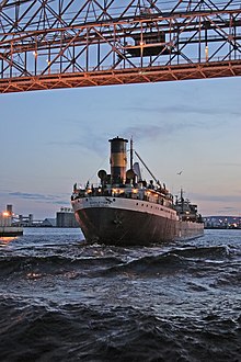 Sailing as Middletown into Duluth harbor Middletown-Duluth.jpg