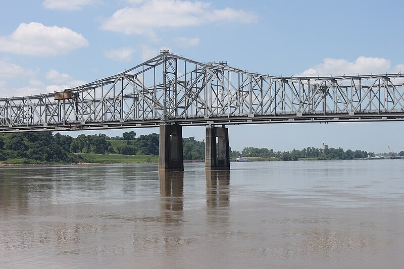 File:Mississippi River bridge at Vidalia, LA IMG 6916.JPG