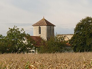 L'église vue de la mairie.