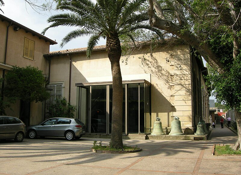 File:Museo regionale di messina, 00 ingresso.JPG