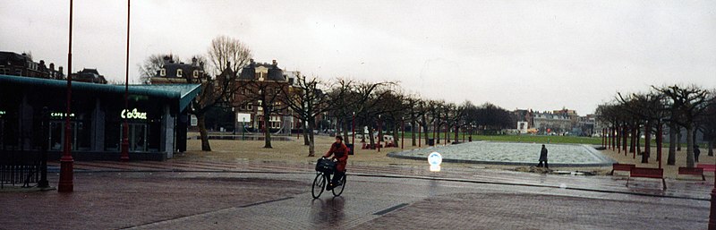 File:Museumplein, Amsterdam (5668536921).jpg