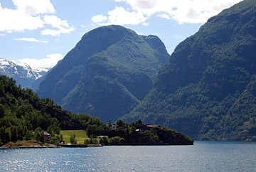 File:Nærøyfjord_(6-2007).jpg