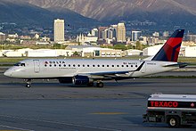 Un Embraer 175 della Delta Connection operato dalla Compass Airlines all'Aeroporto Internazionale di Salt Lake City.