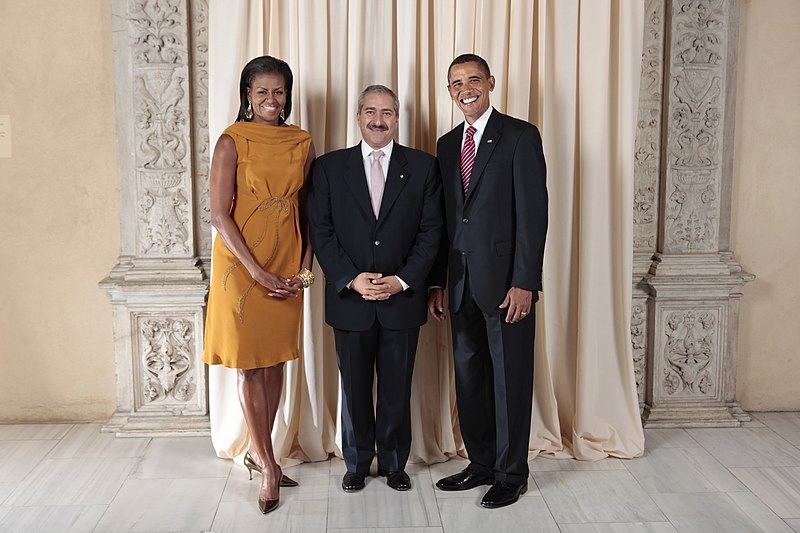 File:Nasser Judeh with Obamas.jpg