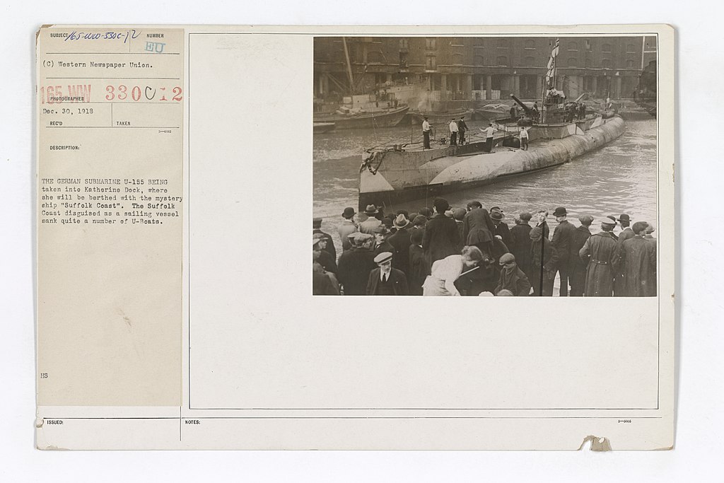 File Navy Naval Operations Surrender Of German Fleet Ships Submarines The German Submarine U 155 Being Taken Into Katherine Dock Where She Will Be Berthed With The Mystery Ship