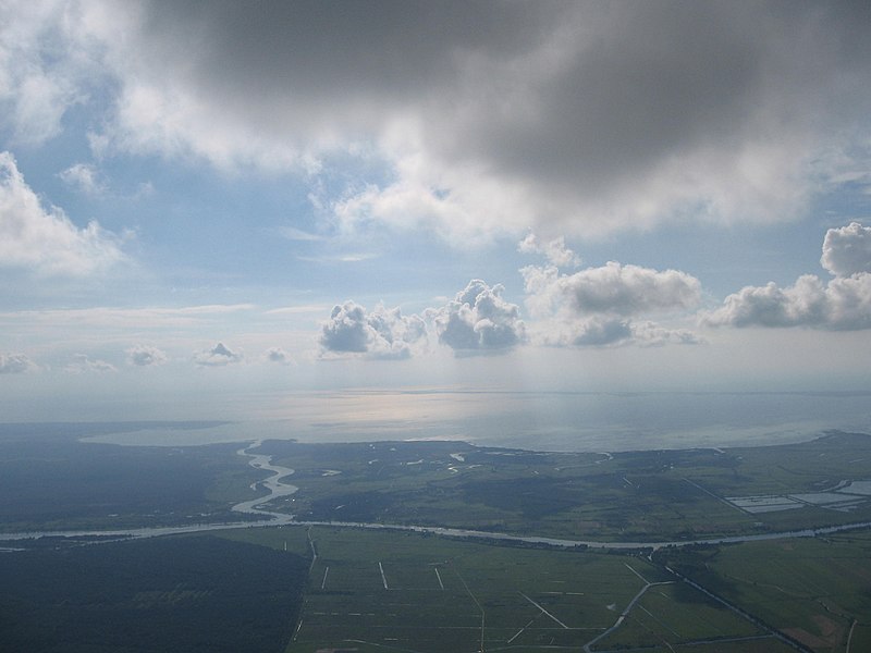 File:Nemuno delto salos.Rusnės sala ir Kuršių marios.jpg