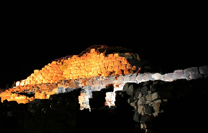 File:Nuraghe 1.jpg