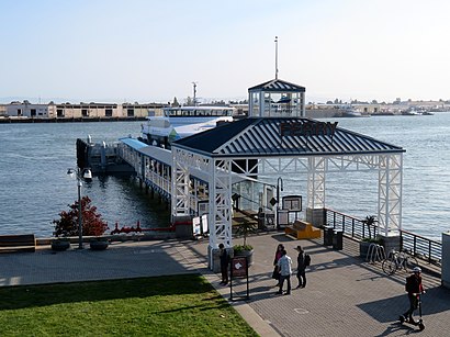 How to get to Oakland Ferry Terminal with public transit - About the place