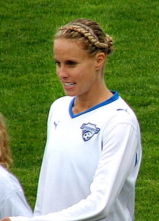 <span class="mw-page-title-main">Leslie Osborne</span> American international soccer player and sports commentator