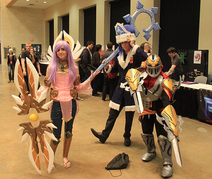 File:PAX South 2016 - Cosplay (24604478312).jpg