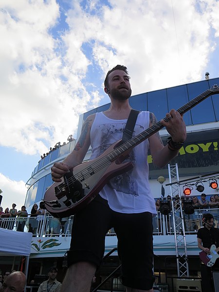 File:Parahoy 7-Mar-2014 (15).jpg