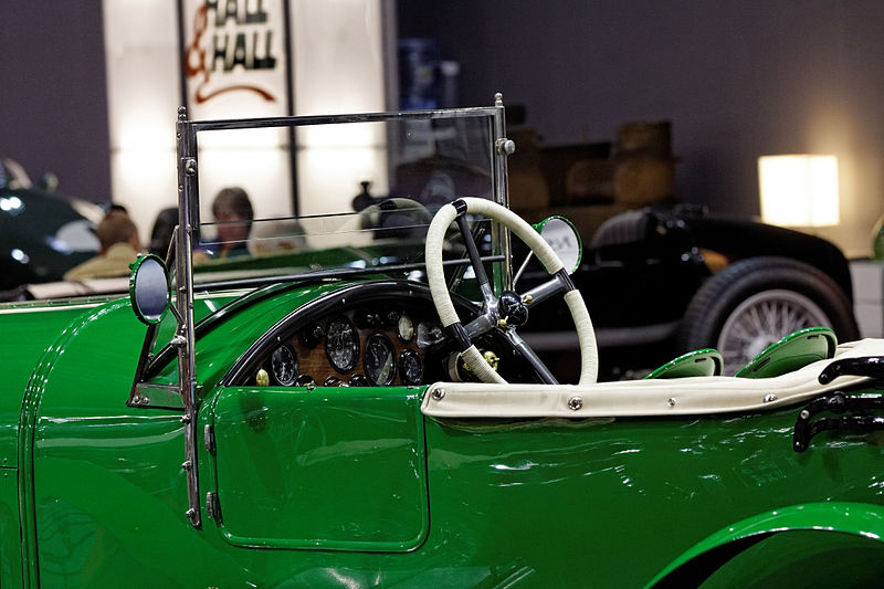 File:Paris - Retromobile 2012 - Bentley 3 litres - Le Mans team car - 1925 - 001.jpg