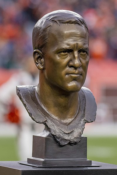 File:Peyton Manning HOF bust.jpg