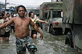 Philippines receives aid DVIDS209782.jpg