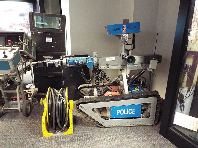 File:Phoenix-Museum-Phoenix Police Museum-Retired Bomb Robot.jpg